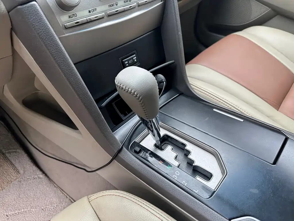 Toyota Camry 2008 — фото 18