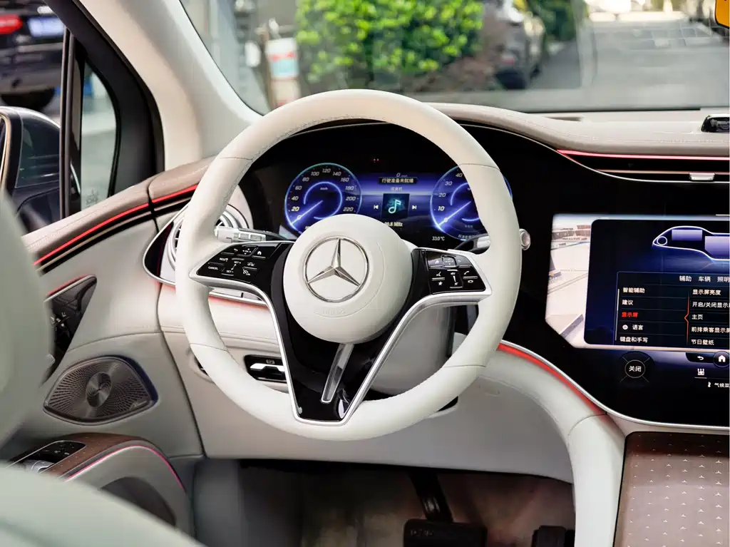 Mercedes-Benz EQS SUV 2023 — фото 20