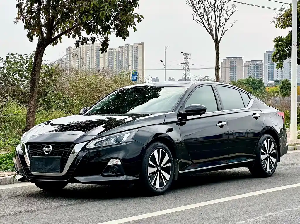 Nissan Teana 2022