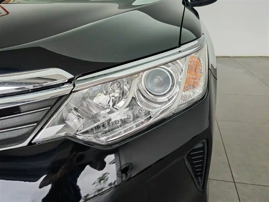 Toyota Camry 2015