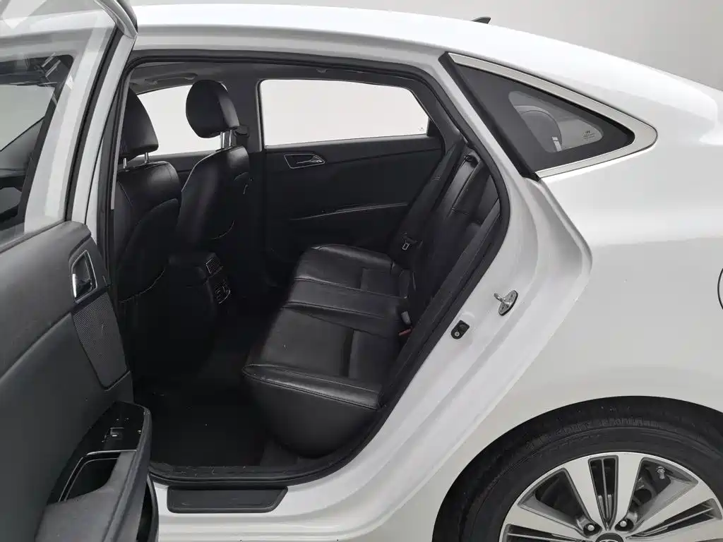 Hyundai Mistra 2016 — фото 15