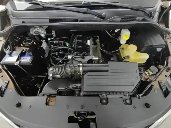 Wuling Hongguang 2016