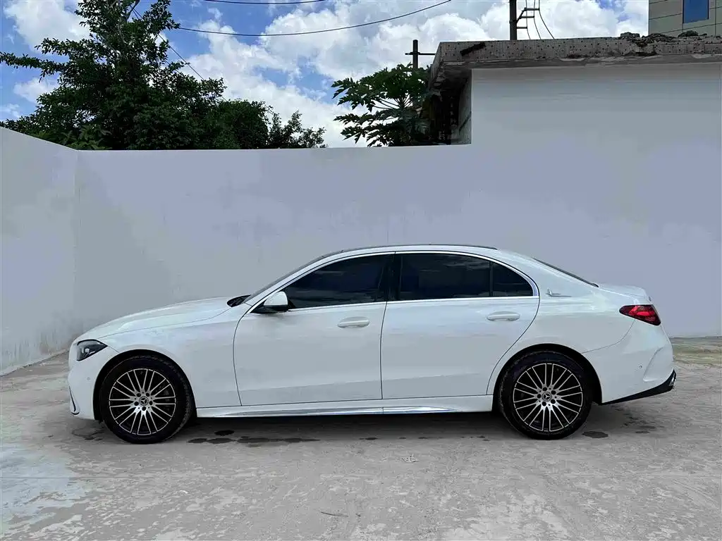 Mercedes-Benz C-Class 2023