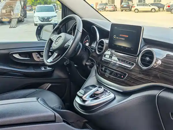 Mercedes-Benz V-Class 2020