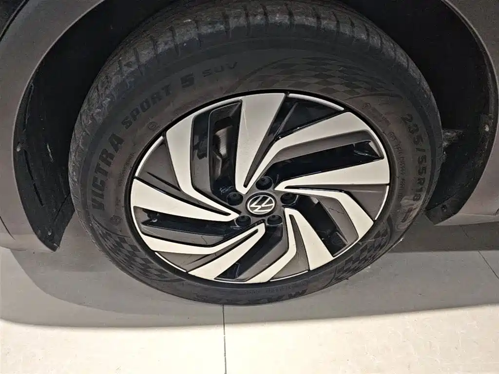 Volkswagen Tiguan L 2022 — фото 23