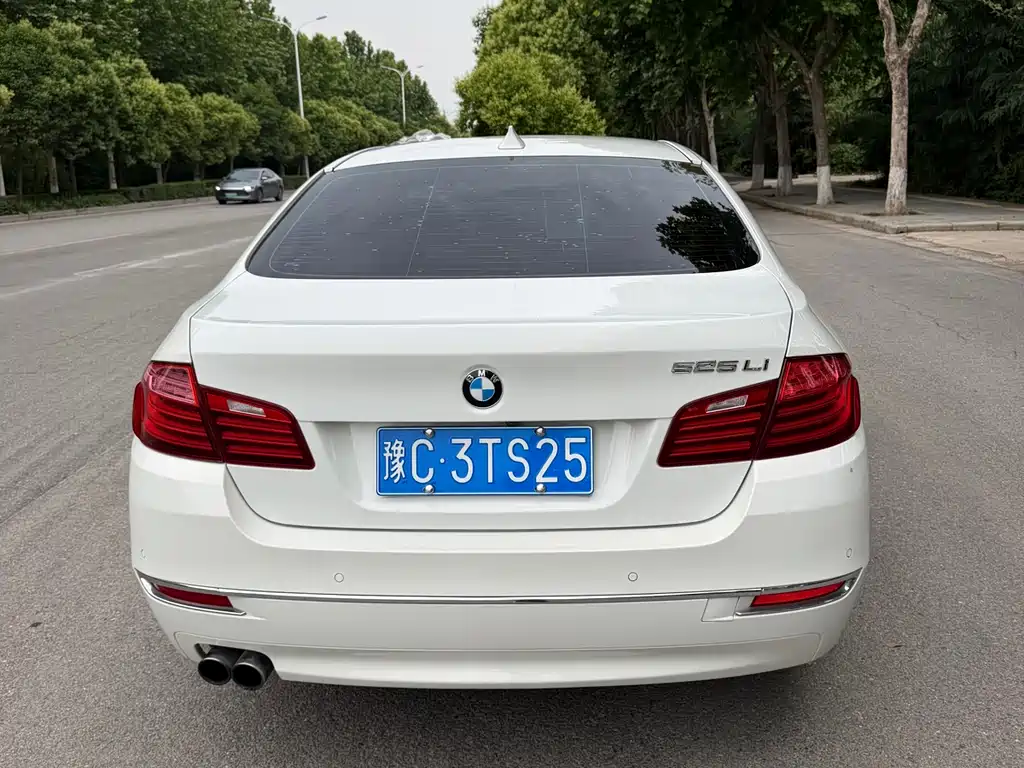 BMW 5 Series 2015 — фото 7
