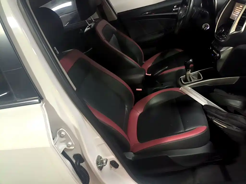 Changan Eado XT 2015 — фото 25