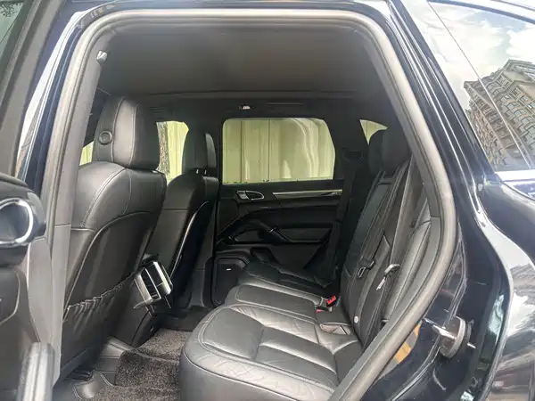 Porsche Cayenne 2016