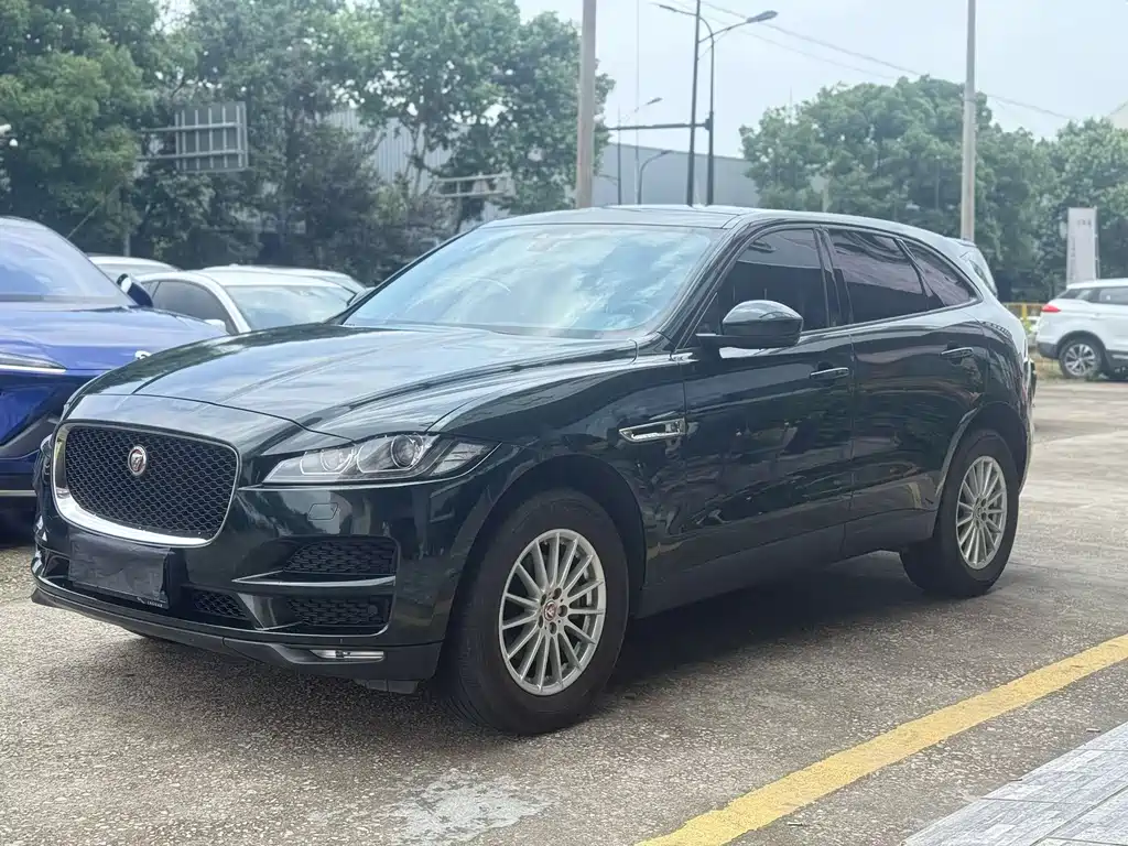 Jaguar F-PACE 2018 — фото 1