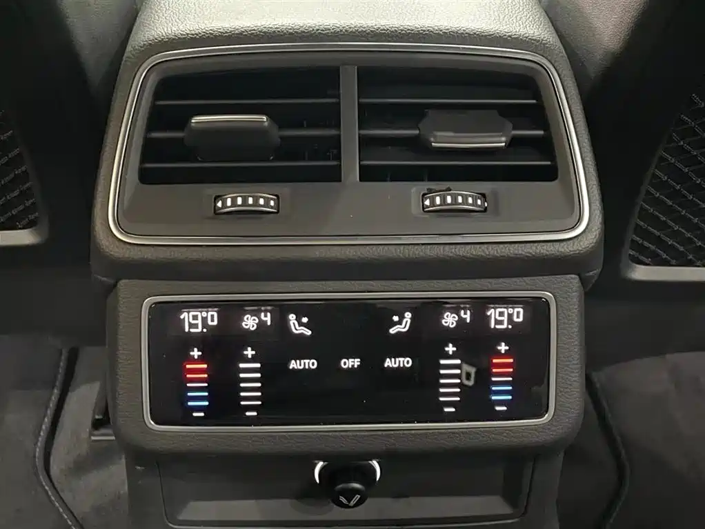 Audi A6L 2022 — фото 14