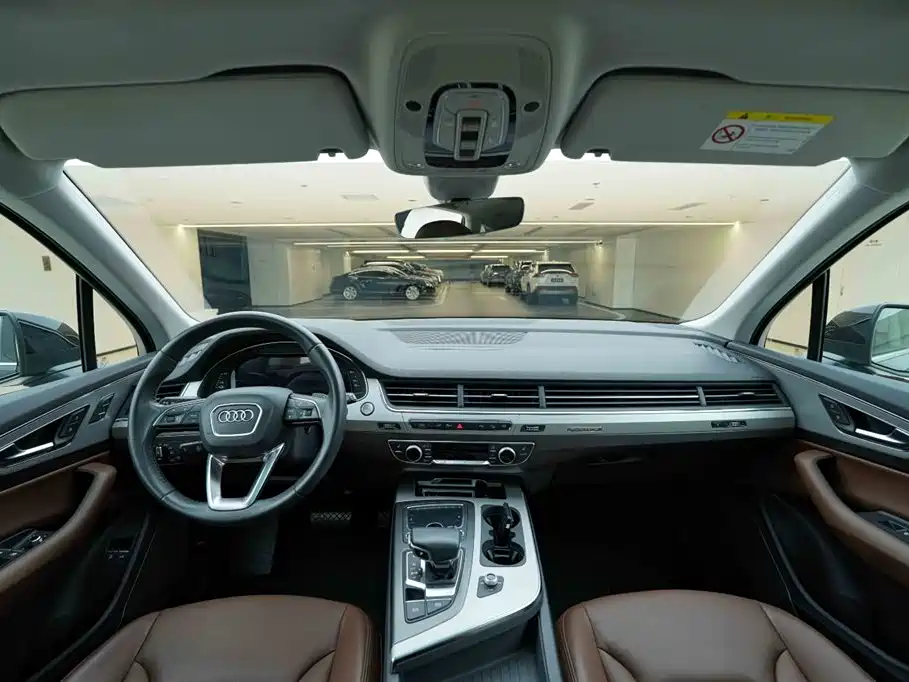 Audi Q7 New Energy 2020 — фото 20