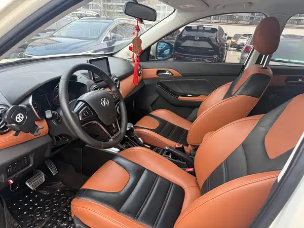 BAIC Shenbao X35 2016