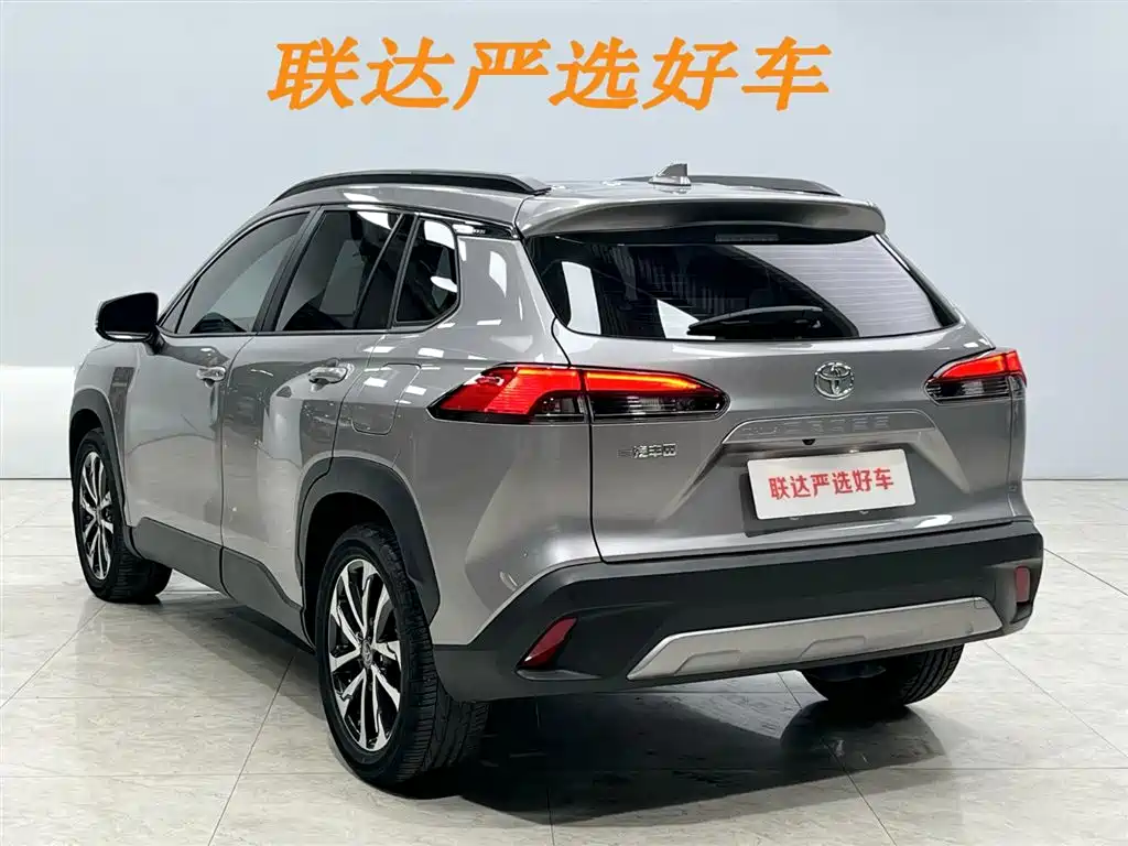 Toyota Corolla Cross 2022 — фото 24