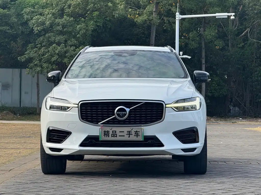 Volvo XC60 PHEV 2020 — фото 2