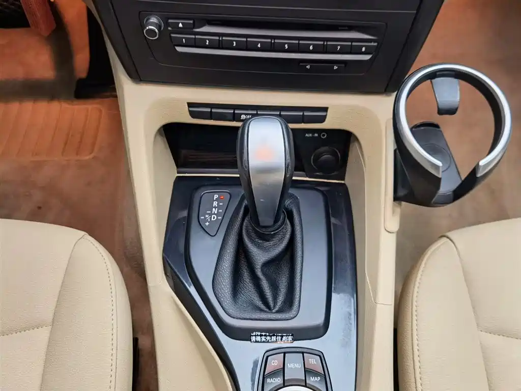 BMW X1 2012 — фото 13
