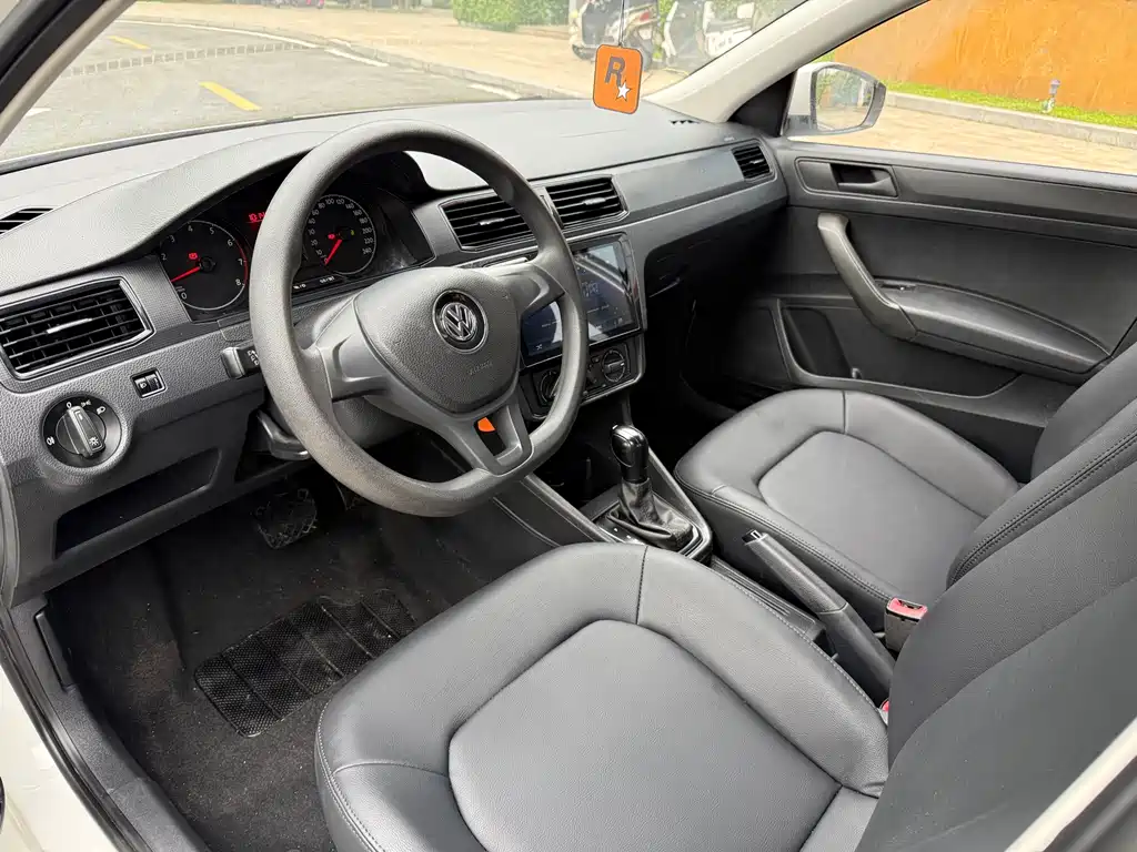 Volkswagen Santana 2018 — фото 12