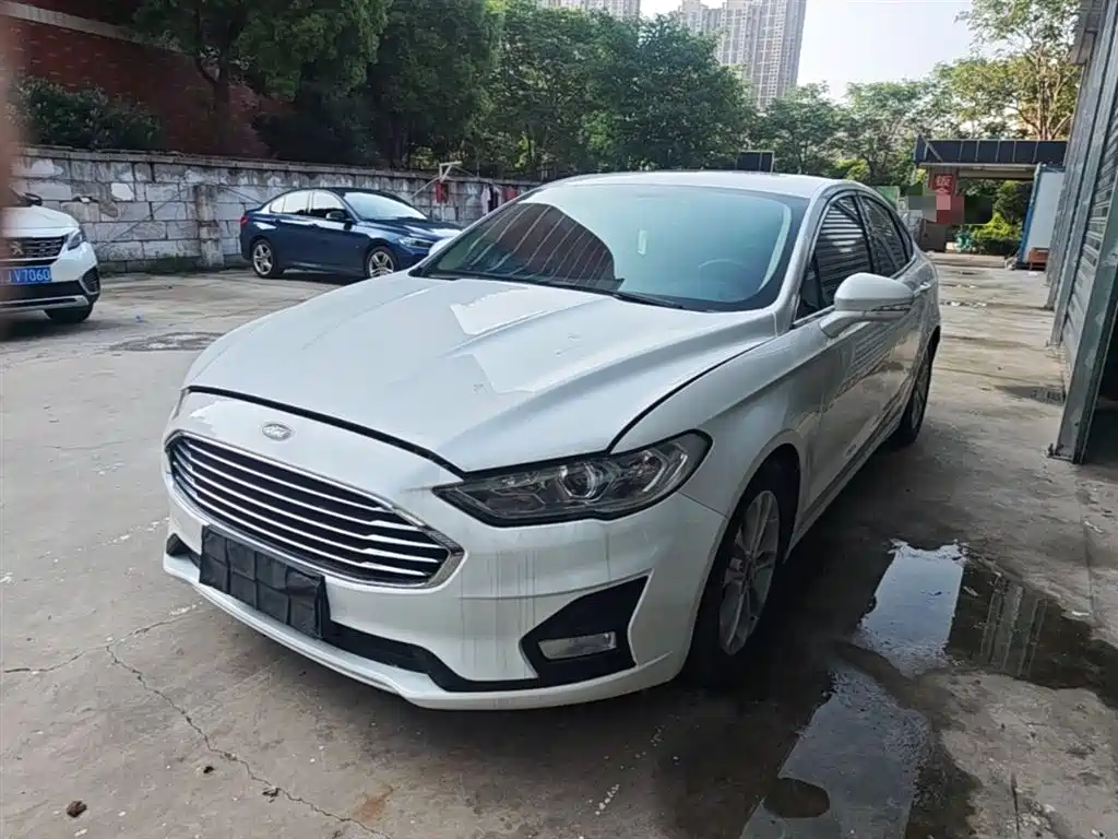 Ford Mondeo 2020 — фото 2