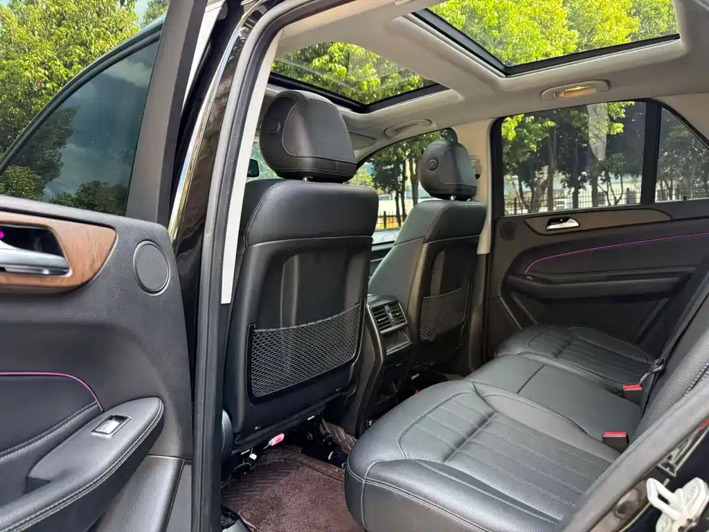 Mercedes-Benz GLE 2015 — фото 18