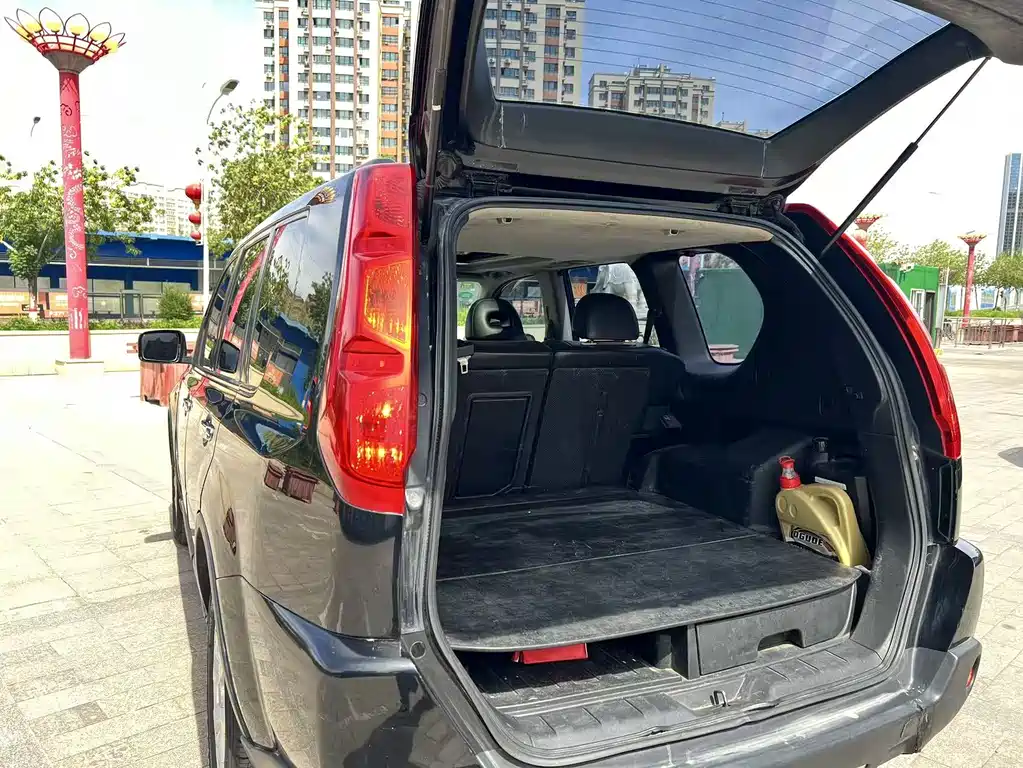 Nissan X-Trail 2011 — фото 19
