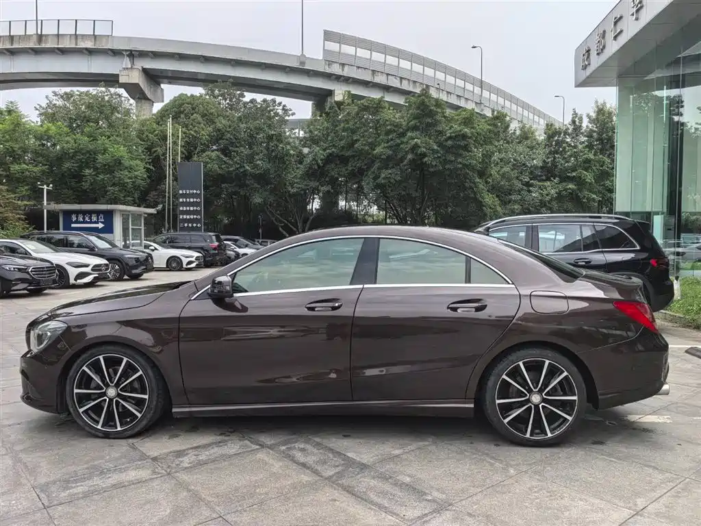 Mercedes-Benz CLA 2016