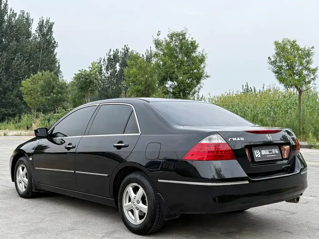 Honda Accord 2006 — фото 7