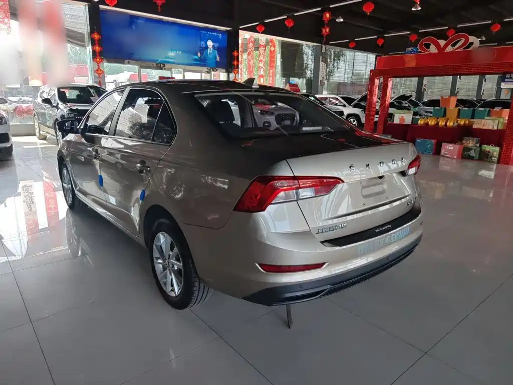 Skoda Rapid 2021 — фото 11