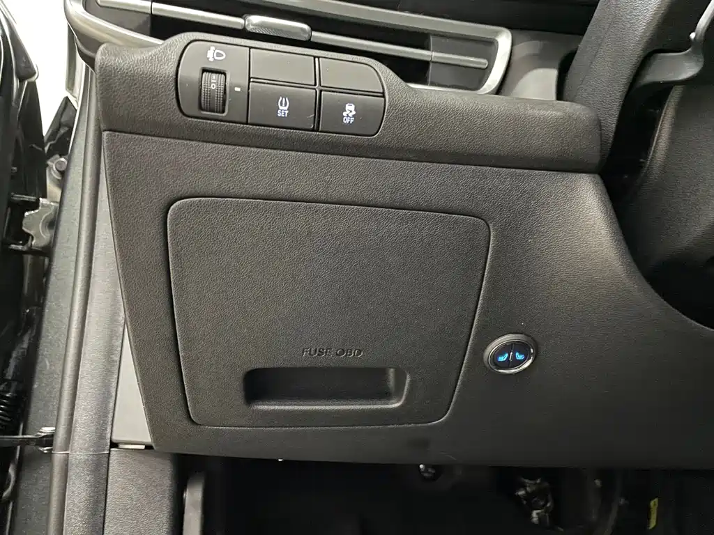Hyundai Elantra 2024