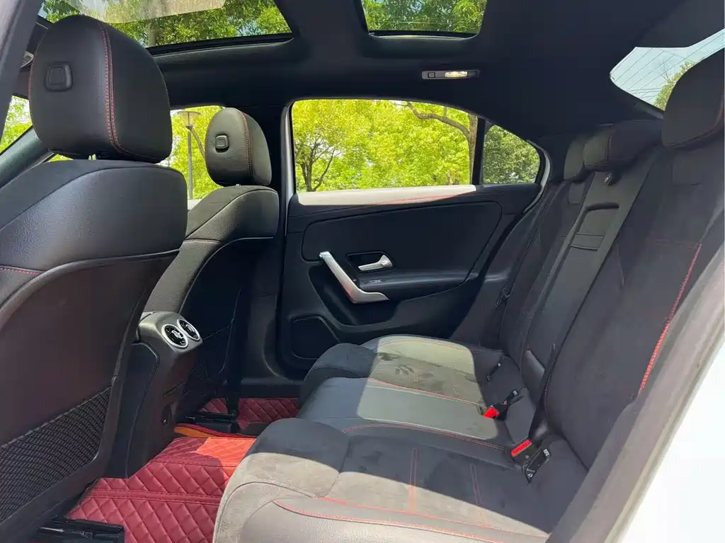 Mercedes-Benz A-Class 2025 — фото 12