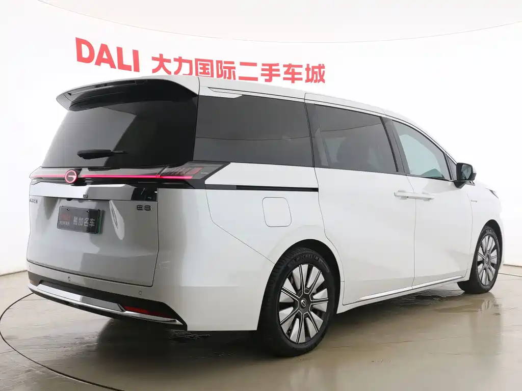 GAC Trumpchi E8 PHEV 2024 — фото 14