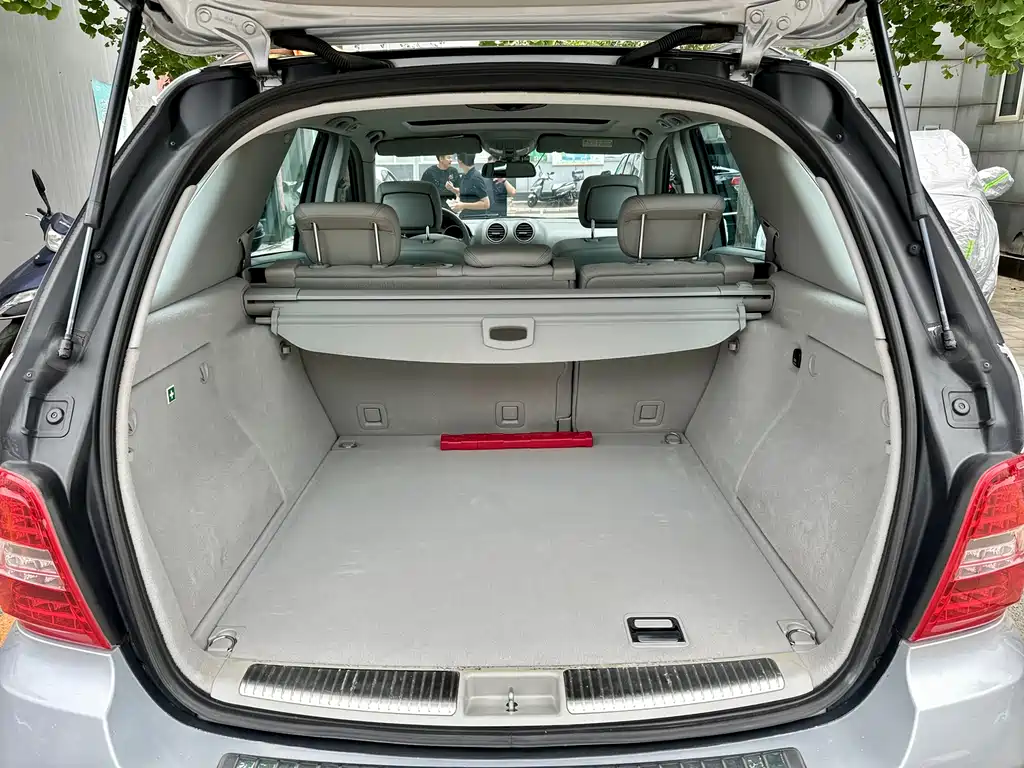 Mercedes-Benz M-Class 2011 — фото 45