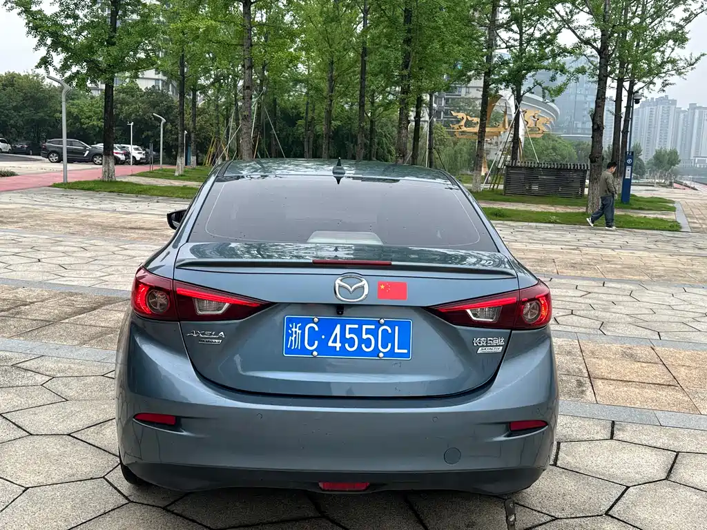 Mazda 3 Axela 2017 — фото 5