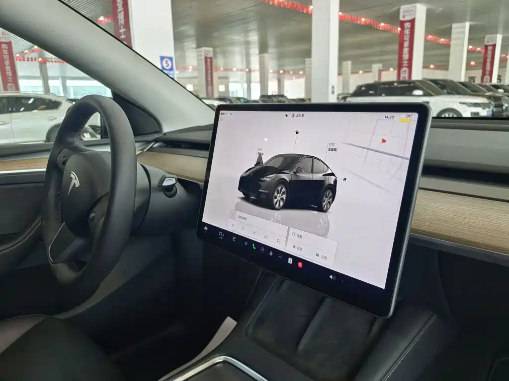 Tesla Model Y 2022 — фото 16