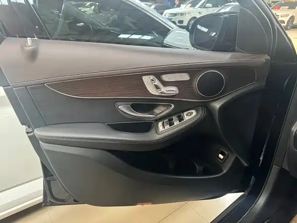 Mercedes-Benz GLC 2022