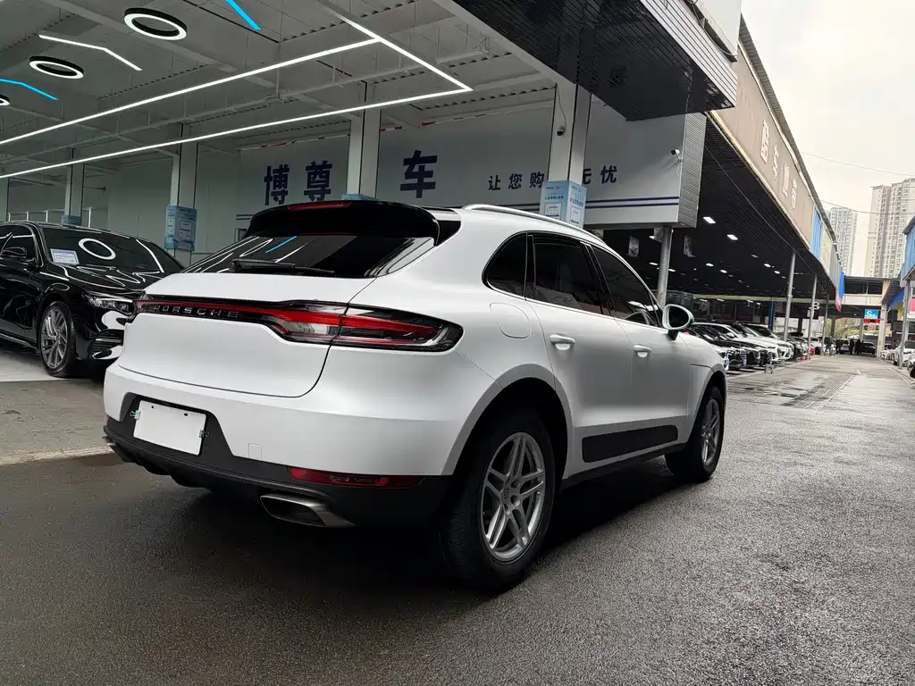 Porsche Macan 2022 — фото 22