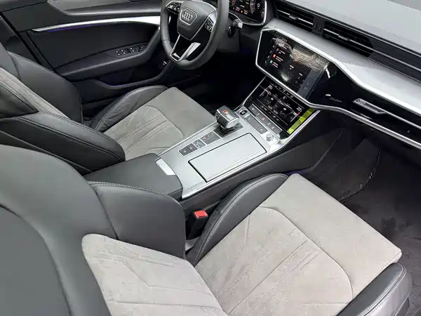 Audi A6L 2021