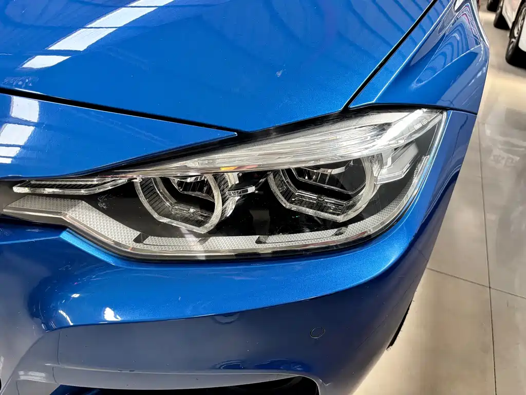 BMW 3 Series 2019 — фото 4