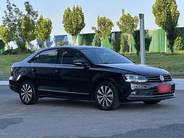 Volkswagen Sagitar 2018