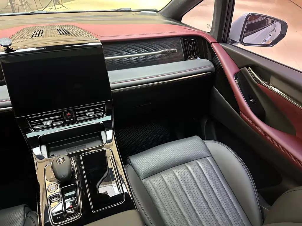 GAC Motor Trumpchi M8 2023 — фото 18