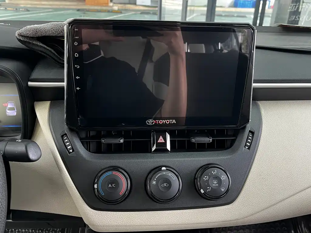 Toyota Corolla 2020 — фото 16
