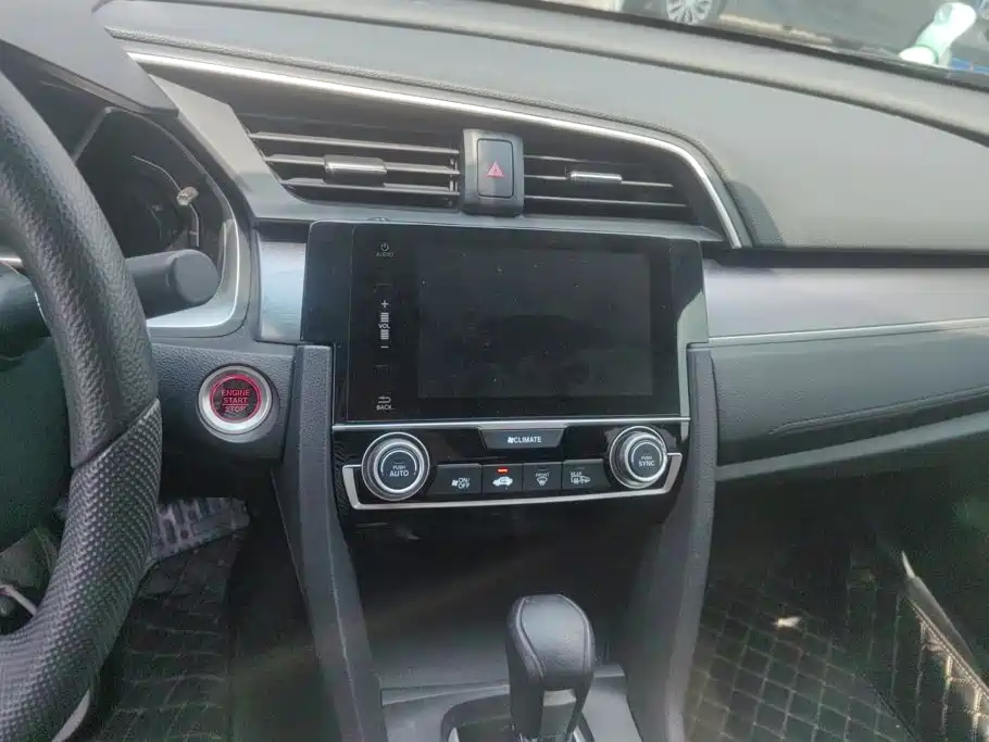 Honda Civic 2018 — фото 13