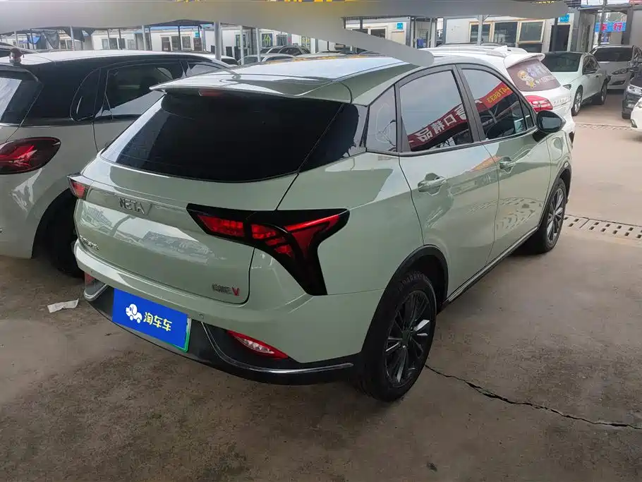 Neta V 2022