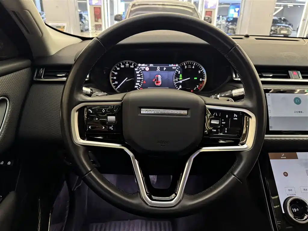 Land Rover Range Rover Velar 2021 — фото 17