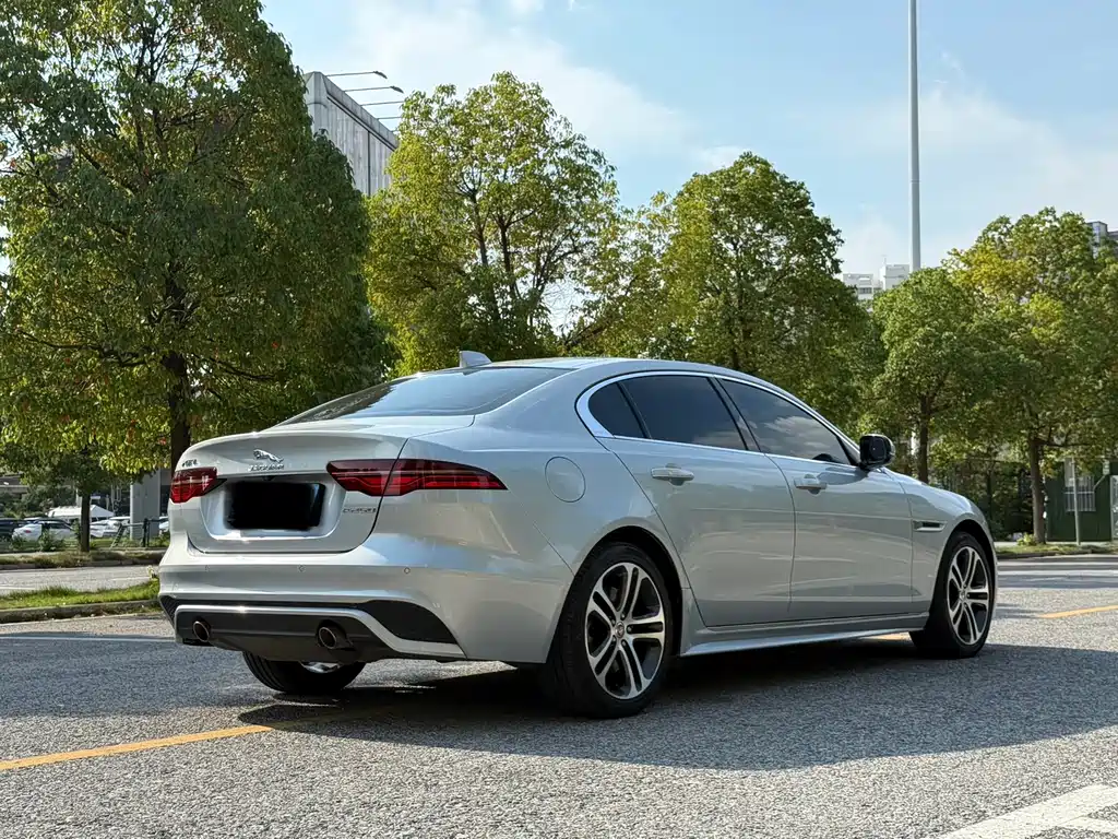 Jaguar XEL 2023 — фото 18