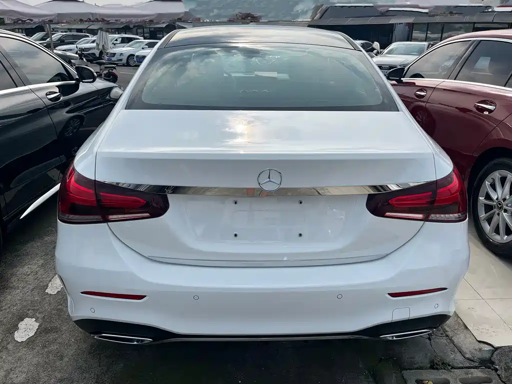 Mercedes-Benz A-Class 2020 — фото 12
