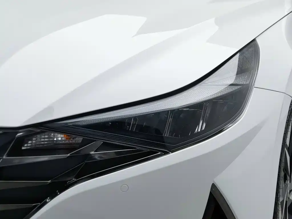 Hyundai Elantra 2021