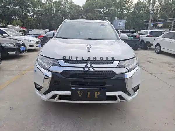 Mitsubishi Outlander 2021