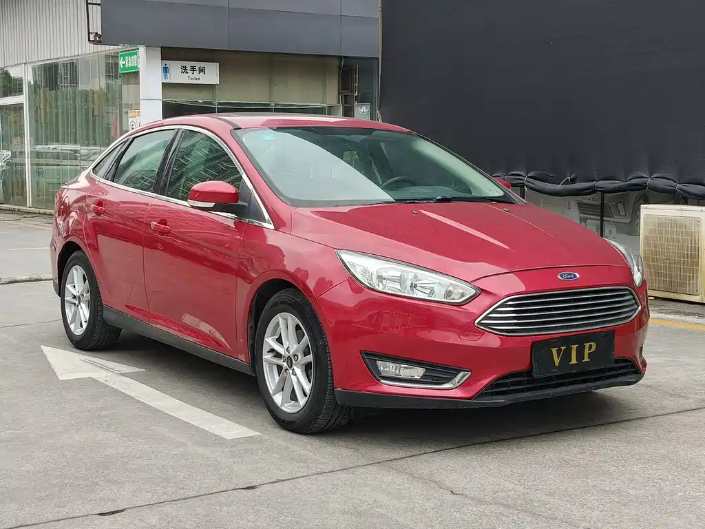 Ford Focus 2017 — фото 1