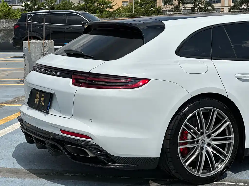 Porsche Panamera 2019 — фото 5