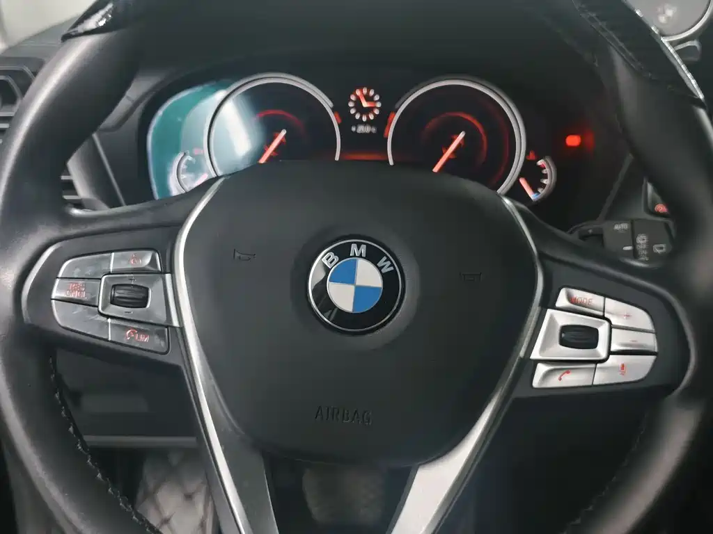 BMW X3 2019 — фото 9