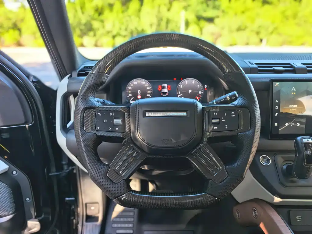 Land Rover Defender 2022 — фото 20